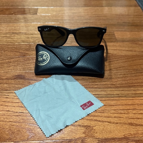 Ray-Ban Other - Ray-Ban P Black Sunglasses RB 2132 with Case and Lense Cloth